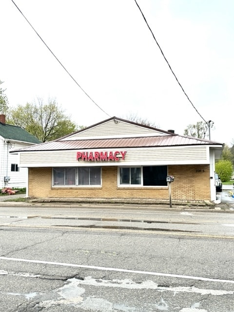 2063 Bristol rd, Burton, MI for sale Primary Photo- Image 1 of 1