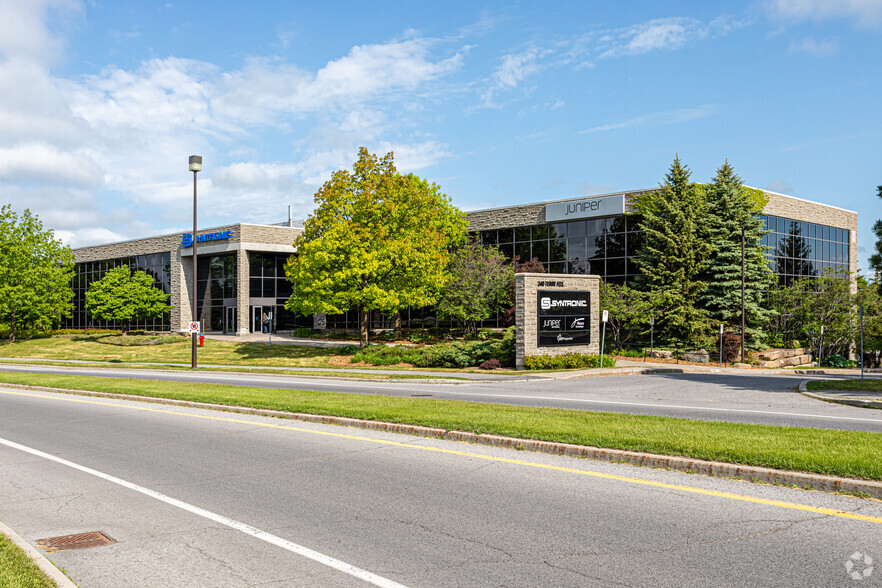 340 Terry Fox Dr, Ottawa, ON for lease - Primary Photo - Image 1 of 3