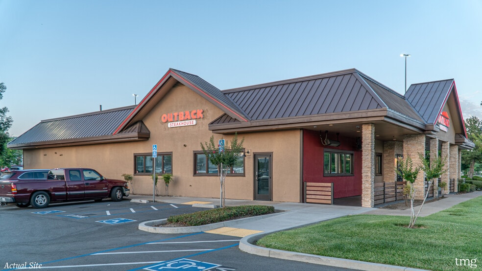 910 Dana Dr, Redding, CA for sale - Building Photo - Image 2 of 12