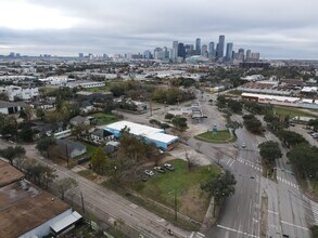 320 N Sampson St, Houston, TX - AERIAL  map view - Image1