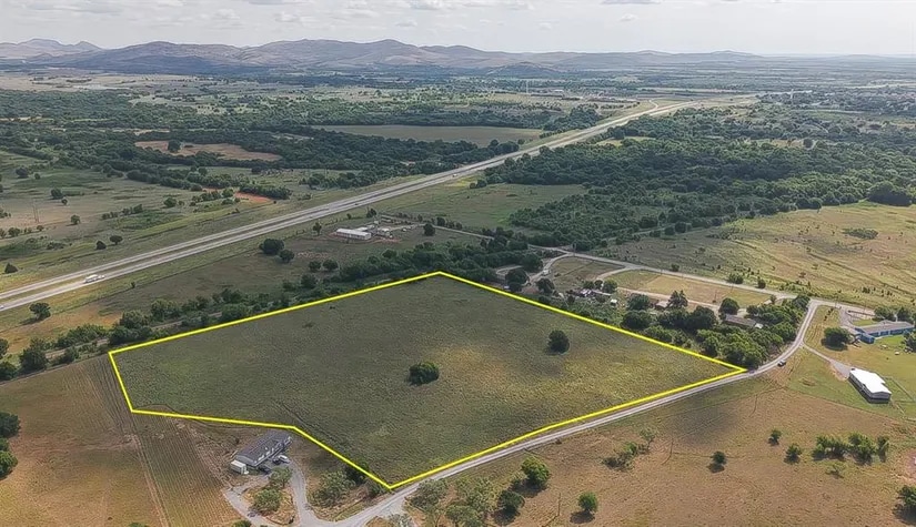 00 Quanah Rd, Cache, OK for sale - Primary Photo - Image 1 of 4