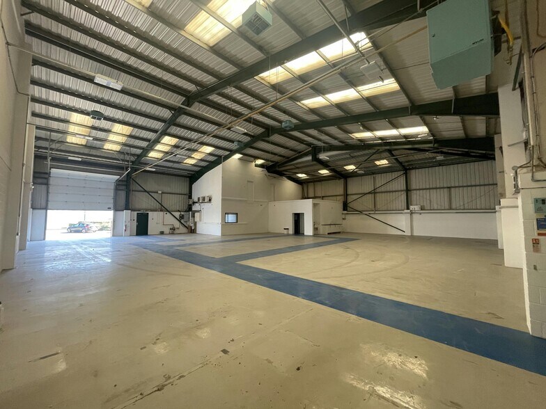 Quinn Close, Coventry for lease - Building Photo - Image 3 of 5