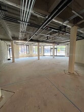 5691 N Ridge Ave, Chicago, IL for lease Interior Photo- Image 2 of 3