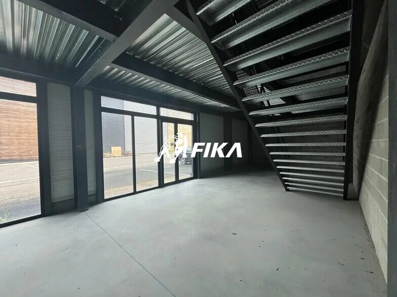 Flex in Bouloc for lease - Building Photo - Image 2 of 6