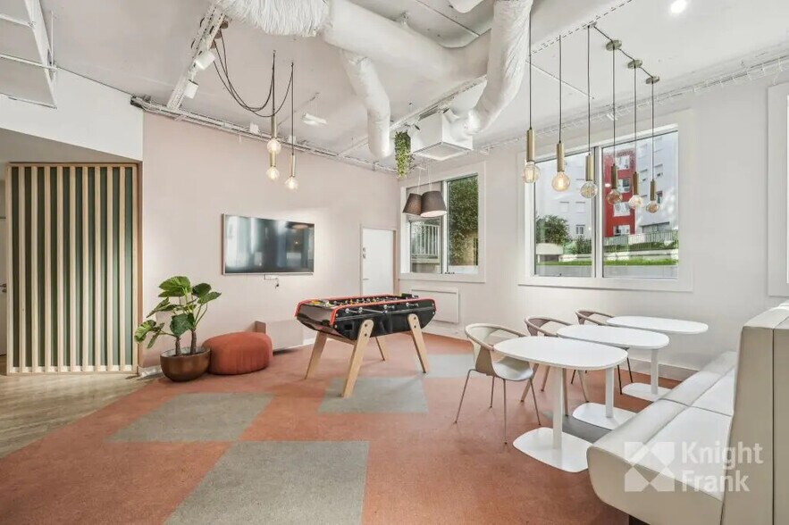 1 Place Victor Hugo, Courbevoie for lease - Building Photo - Image 3 of 16