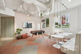 1 Place Victor Hugo, Courbevoie for lease Building Photo- Image 2 of 8