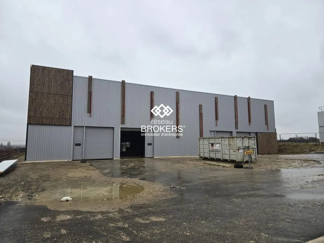 2 Avenue Du Noyer À La Malice, Louvres for lease Building Photo- Image 1 of 1