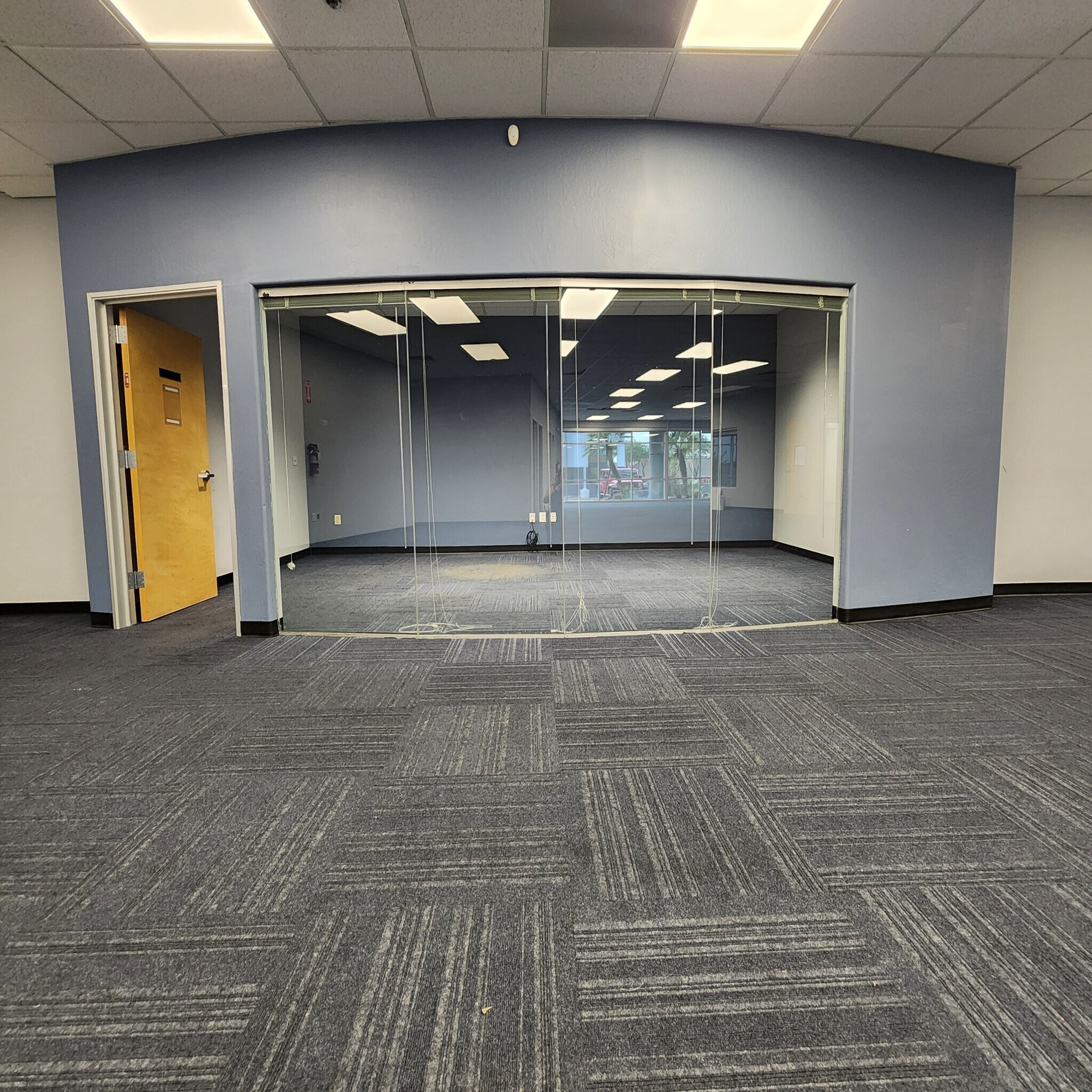 7810 S Hardy Dr, Tempe, AZ for lease Interior Photo- Image 1 of 4
