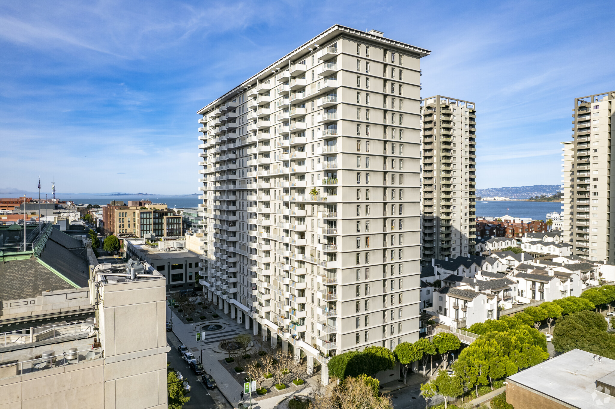 460 Davis Ct, San Francisco, CA for lease Building Photo- Image 1 of 10