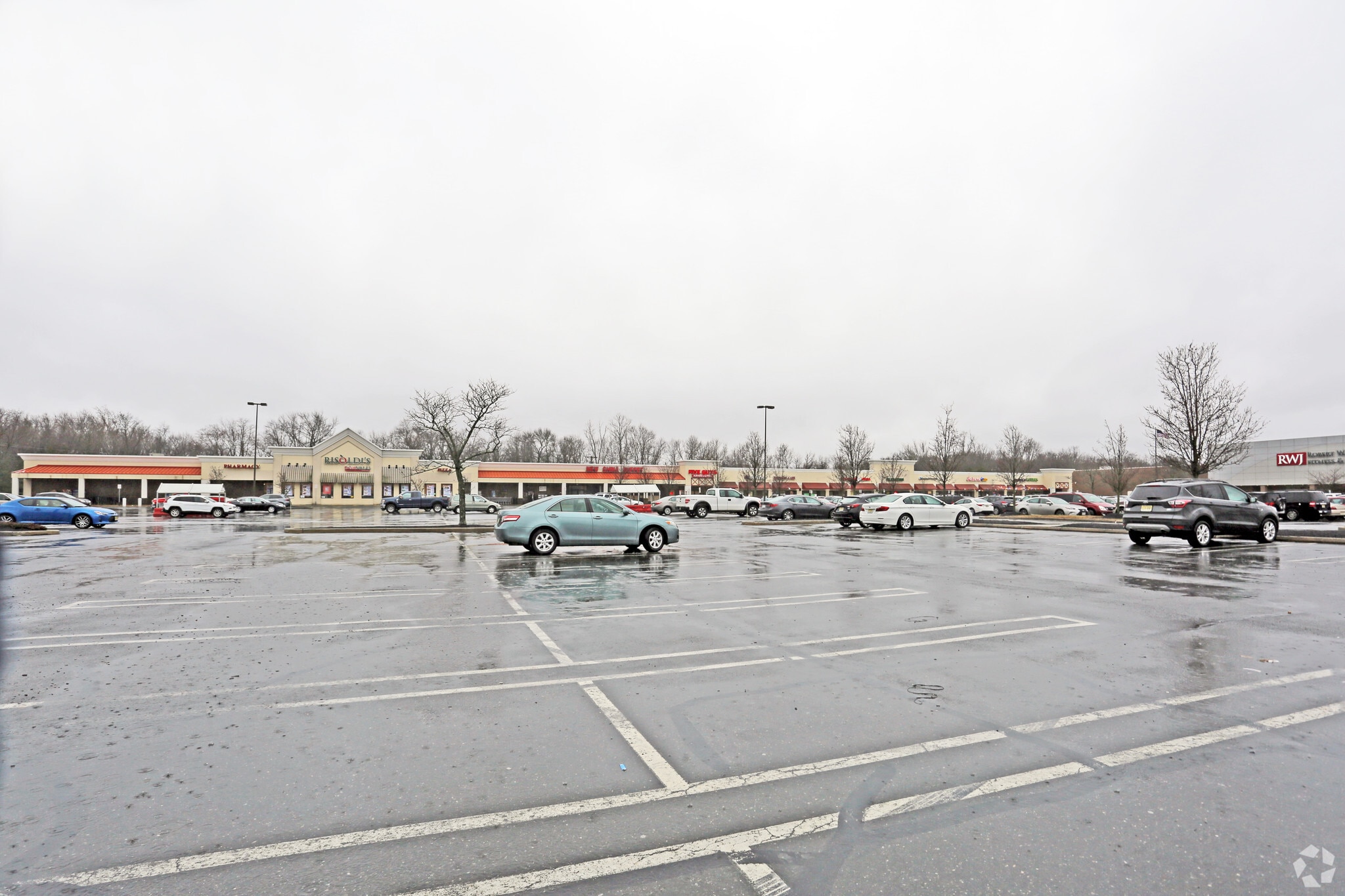 3100 Quakerbridge Rd, Hamilton, NJ 08619 Clover Shopping Center