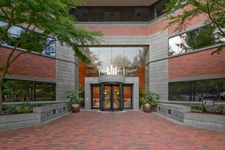 More details for 1 Centerpointe Dr, Lake Oswego, OR - Office for Lease