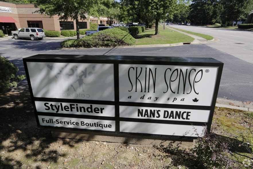 6801 Falls of Neuse Rd, Raleigh, NC for lease - Building Photo - Image 2 of 7