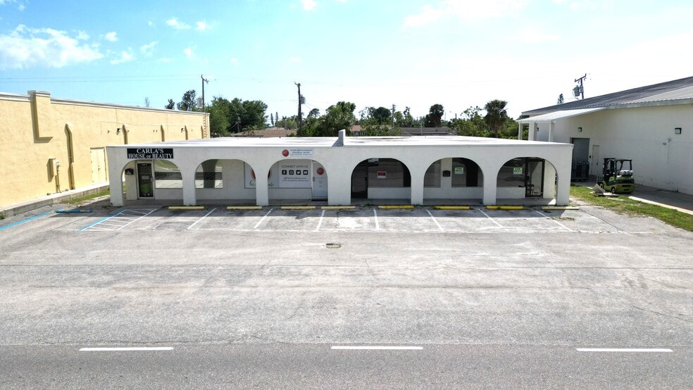 3057 Tamiami Trl, Port Charlotte, FL for sale - Building Photo - Image 1 of 4