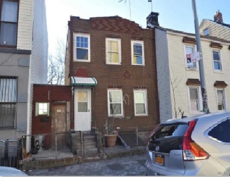 302 Maujer St, Brooklyn, NY for sale - Primary Photo - Image 1 of 1