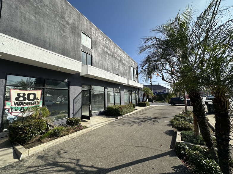 3131-3157 N San Fernando Rd, Los Angeles, CA for lease - Building Photo - Image 3 of 8