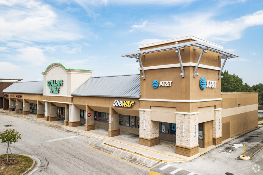 1930 State Route 60 E, Valrico, FL for lease - Primary Photo - Image 1 of 25