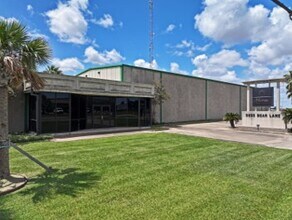 5655 Bear Ln, Corpus Christi, TX for sale Interior Photo- Image 2 of 8