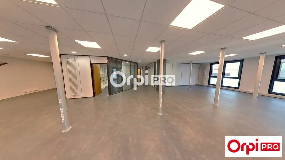 Office in Lille for sale Interior Photo- Image 1 of 4