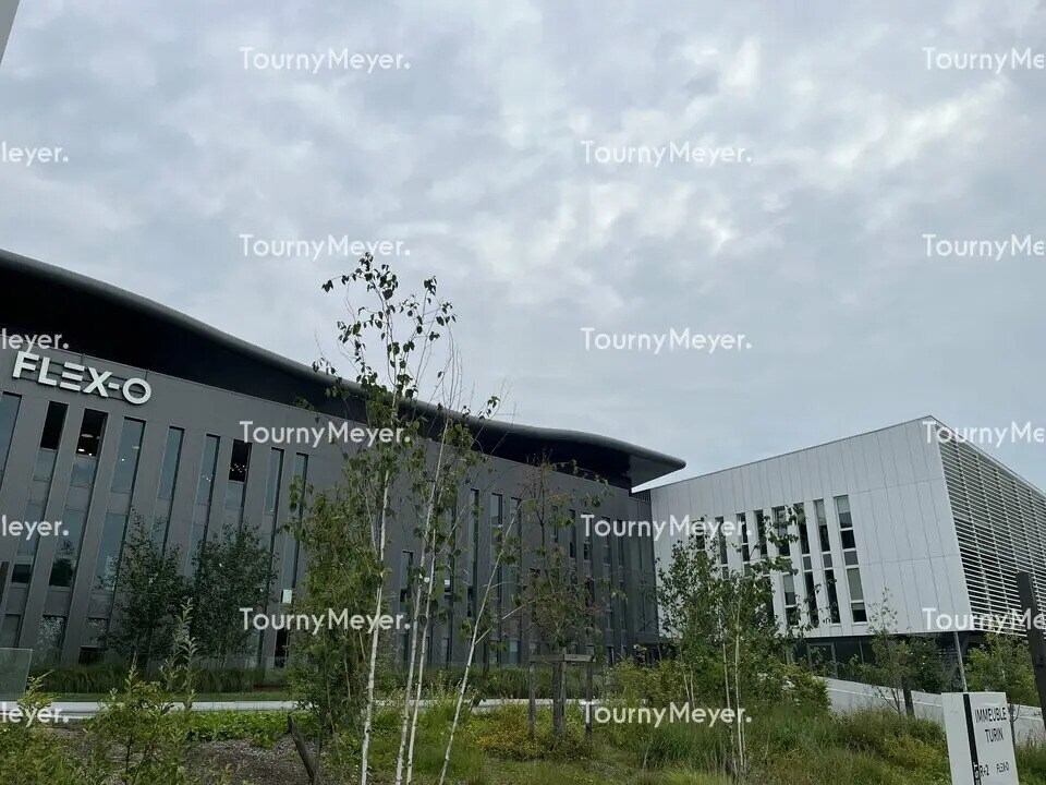 Office in Mérignac for lease Building Photo- Image 1 of 13