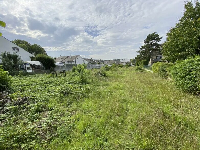 Land in Andrésy for sale - Interior Photo - Image 2 of 4