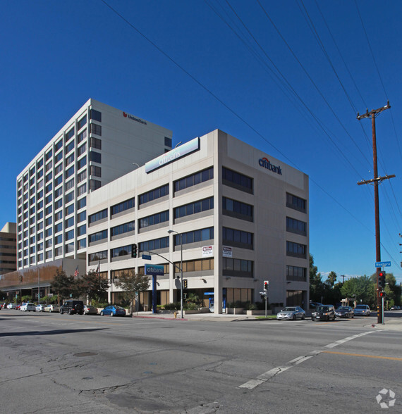 16601 Ventura Blvd, Encino, CA for lease - Primary Photo - Image 1 of 3