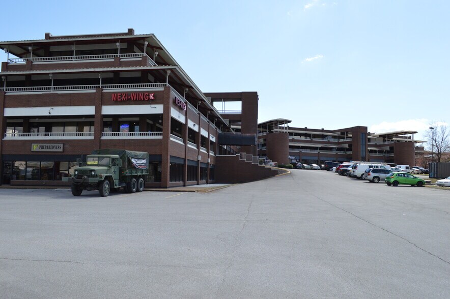 7010 Lee Hwy Chattanooga Tn 37421 Fountain Plaza Loopnet Com 7010 Lee Hwy Chattanooga Tn 37421 Fountain Plaza Loopnet Com