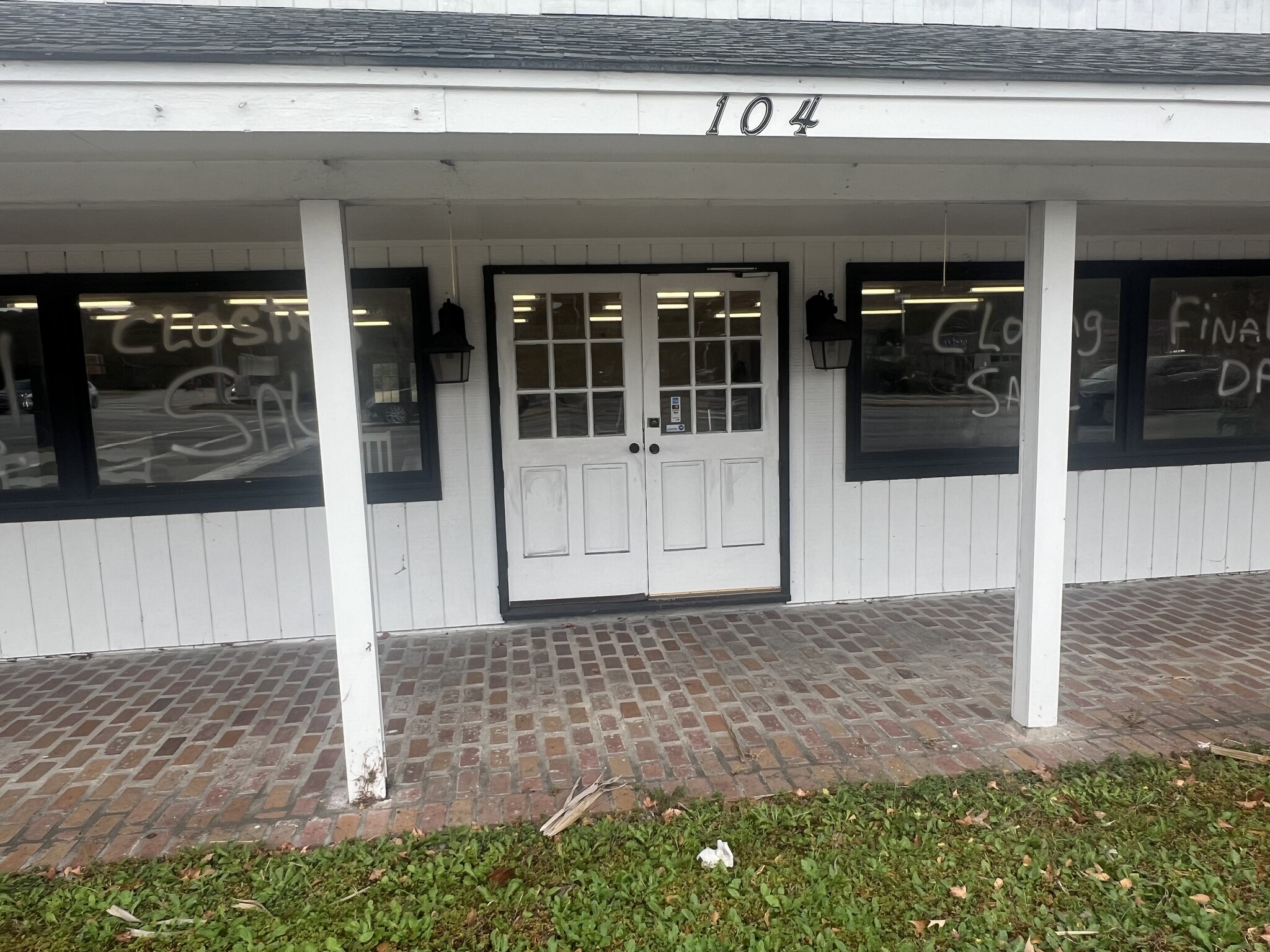 104 Old Trolley Rd, Summerville, SC for lease Building Photo- Image 1 of 5