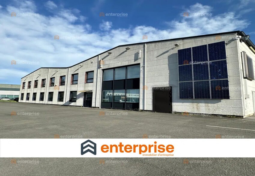 Flex in Avelin for sale - Building Photo - Image 1 of 10