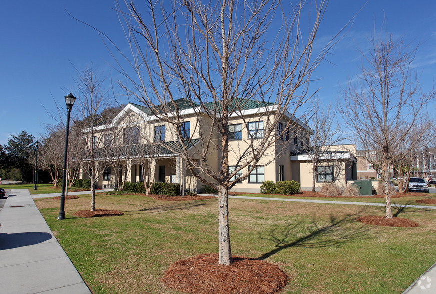 654 Coleman Blvd, Mount Pleasant, SC for sale - Building Photo - Image 1 of 1
