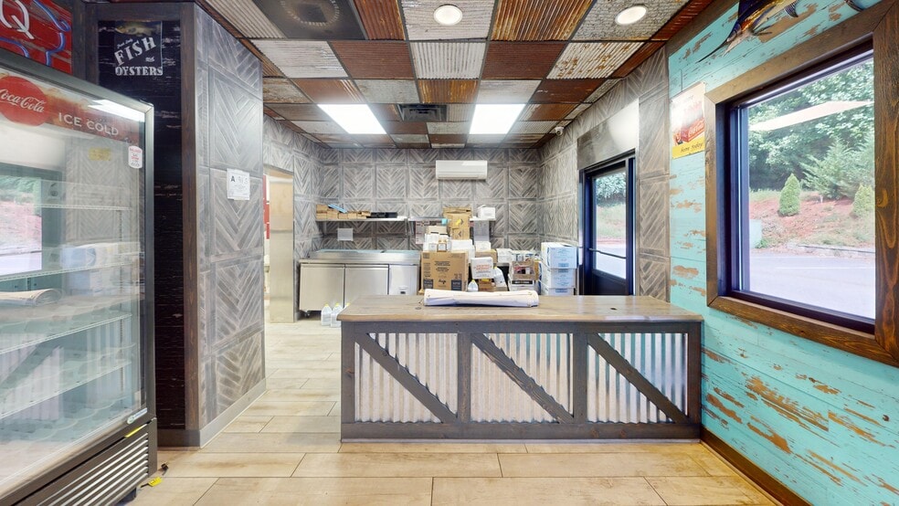 3260 S Stratford Rd, Winston-Salem, NC for lease - Building Photo - Image 2 of 8