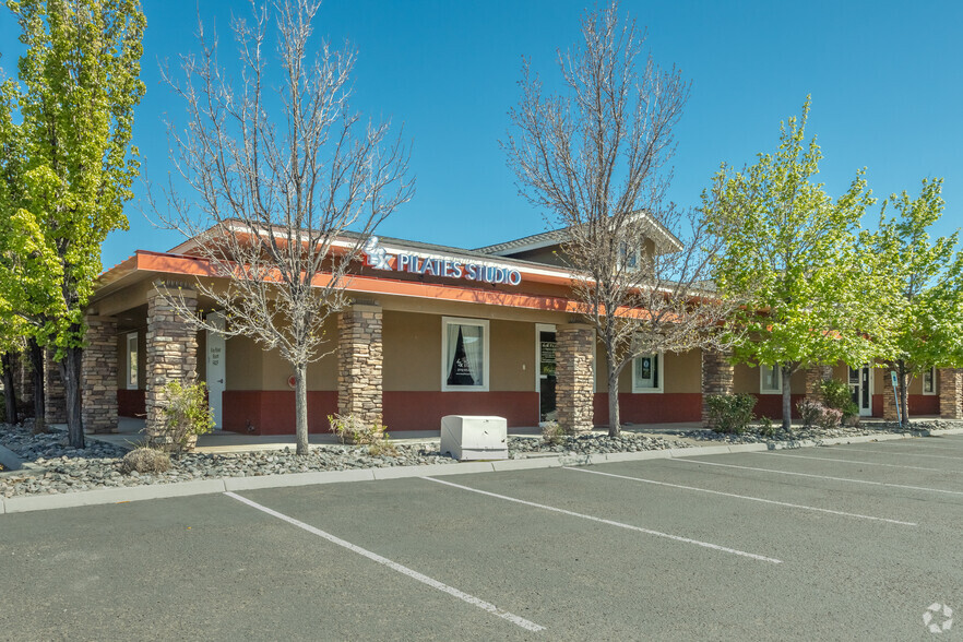 4830 Vista Blvd, Sparks, NV for lease - Building Photo - Image 1 of 6