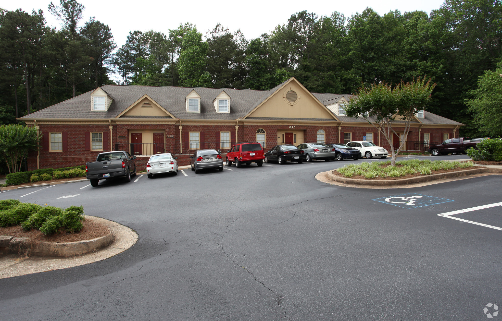 625 Beaver Ruin Rd NW, Lilburn, GA for lease Primary Photo- Image 1 of 8