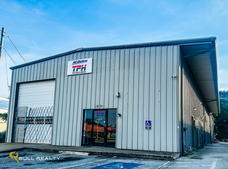 Metro Industrial 4-Property Portfolio portfolio of 4 properties for sale on LoopNet.com - Building Photo - Image 3 of 5