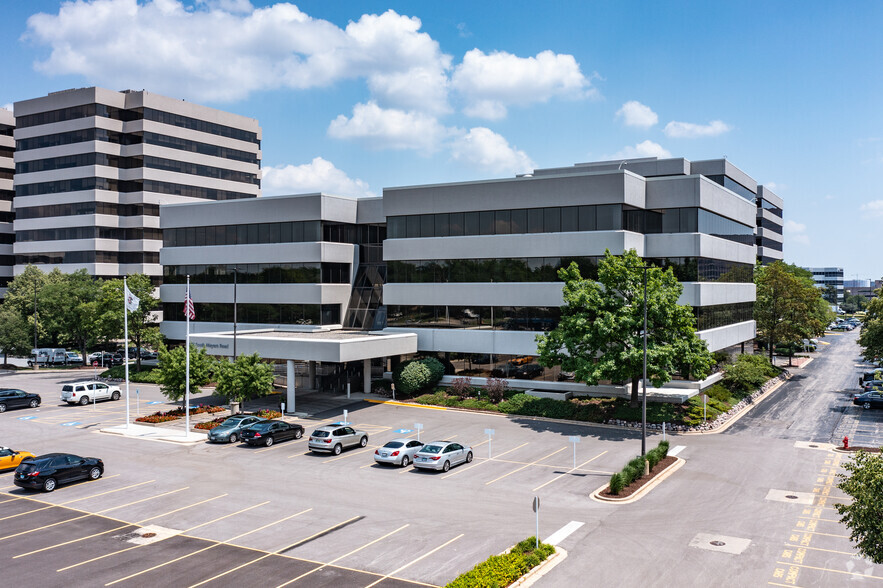 1901 S Meyers Rd, Oakbrook Terrace, IL for lease - Building Photo - Image 1 of 12