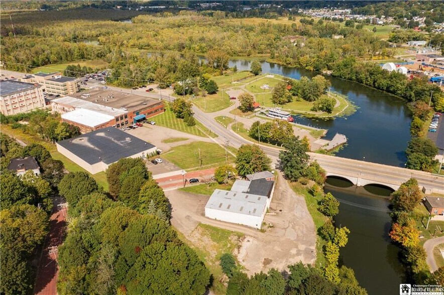 145 Fairmount Ave, Jamestown, NY for sale - Building Photo - Image 2 of 16