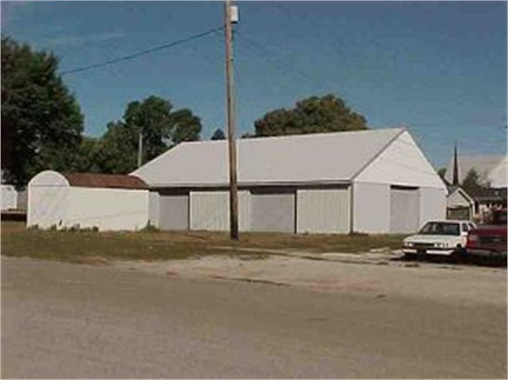 1205 Walnut St, Dallas Center, IA for sale Building Photo- Image 1 of 1