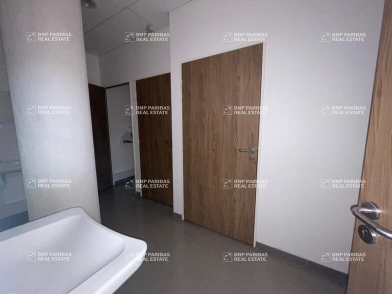 Office in Metz for sale - Interior Photo - Image 2 of 11