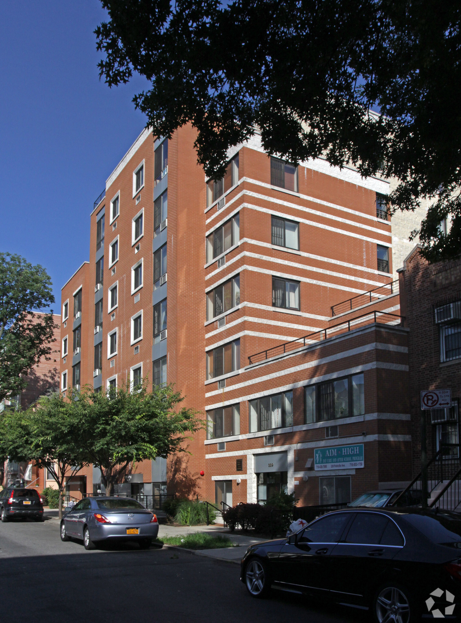 229 Parkville Ave, Brooklyn, NY for lease Primary Photo- Image 1 of 8