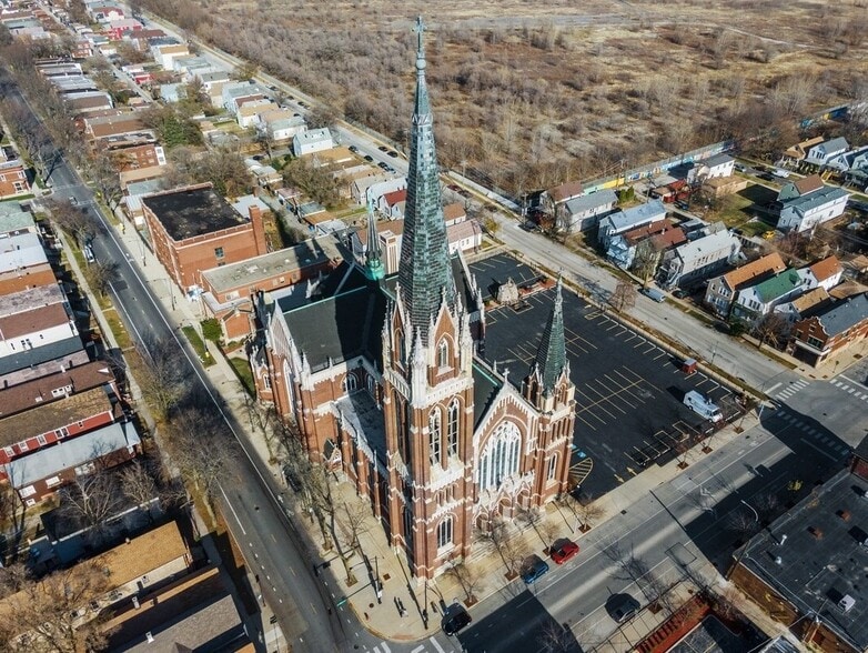 8209 S South Shore Dr, Chicago, IL for sale - Building Photo - Image 2 of 2