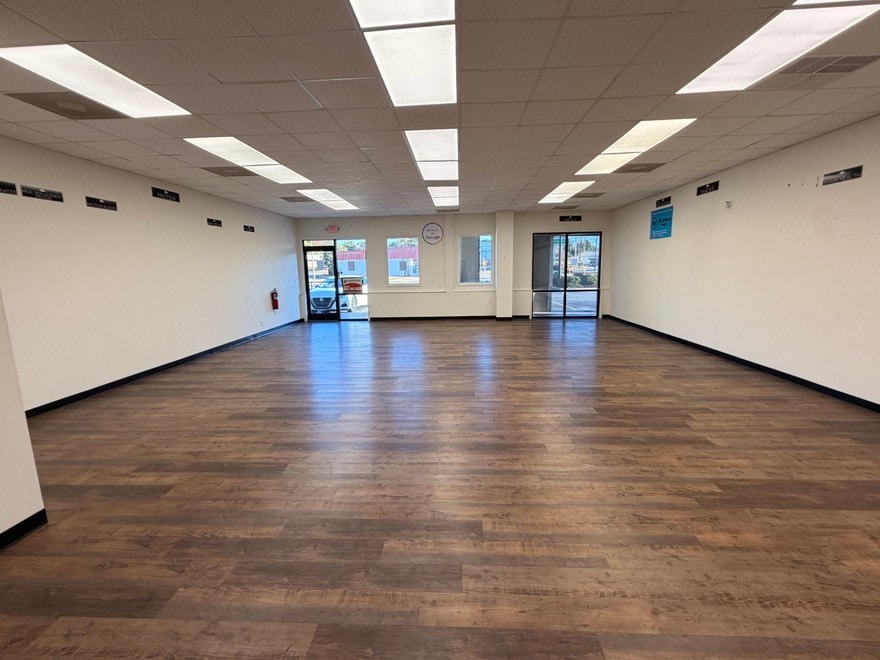 475-477 Haywood Rd, Greenville, SC for lease Building Photo- Image 1 of 8