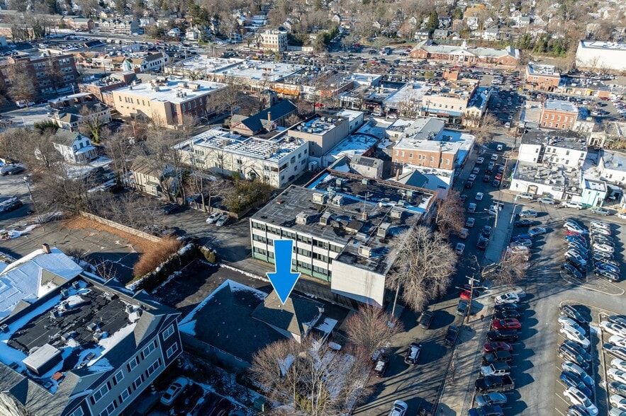 29 Green St, Huntington, NY for sale - Building Photo - Image 2 of 38