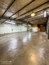 44 SE Bridgeford Blvd, Bend, OR for lease Interior Photo- Image 2 of 12