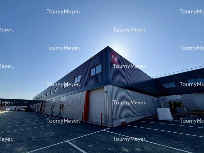 Location Local d'activités 358 m² à 5 416 m²