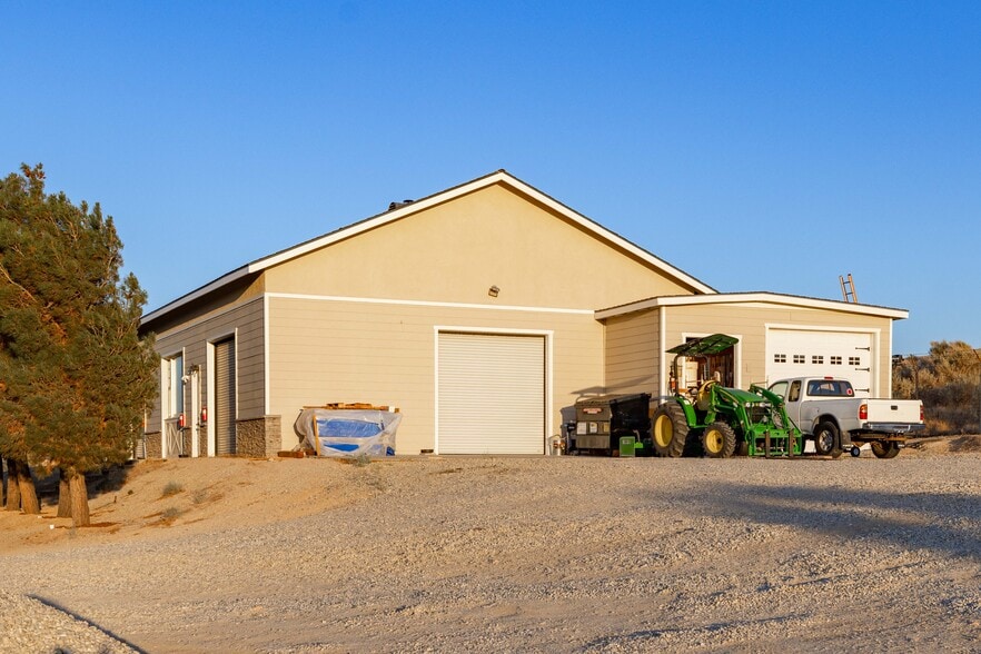 35655 52nd St E, Palmdale, CA for sale - Building Photo - Image 1 of 26