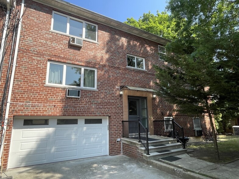 5834 Fieldston Rd, Bronx, NY for sale - Primary Photo - Image 1 of 7