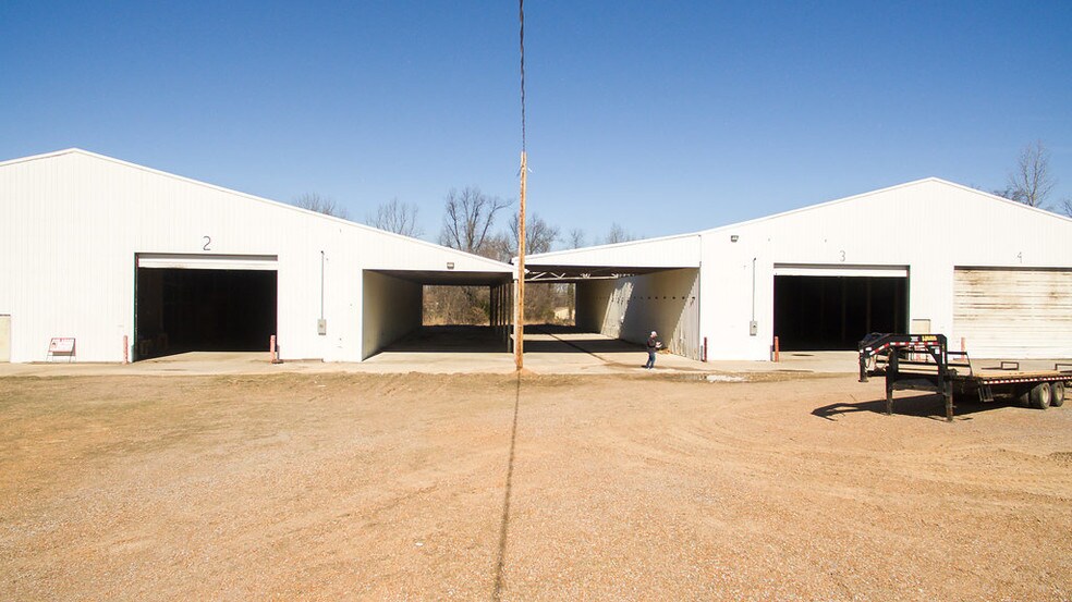 3441 Lovelaceville Rd, Paducah, KY 42001