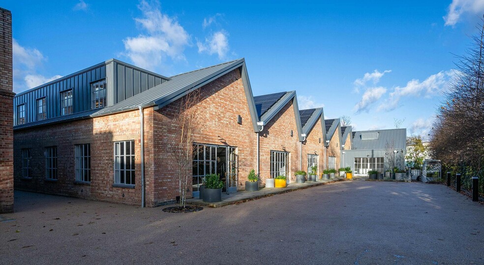 159 Mortlake Rd, Richmond for lease - Building Photo - Image 2 of 8