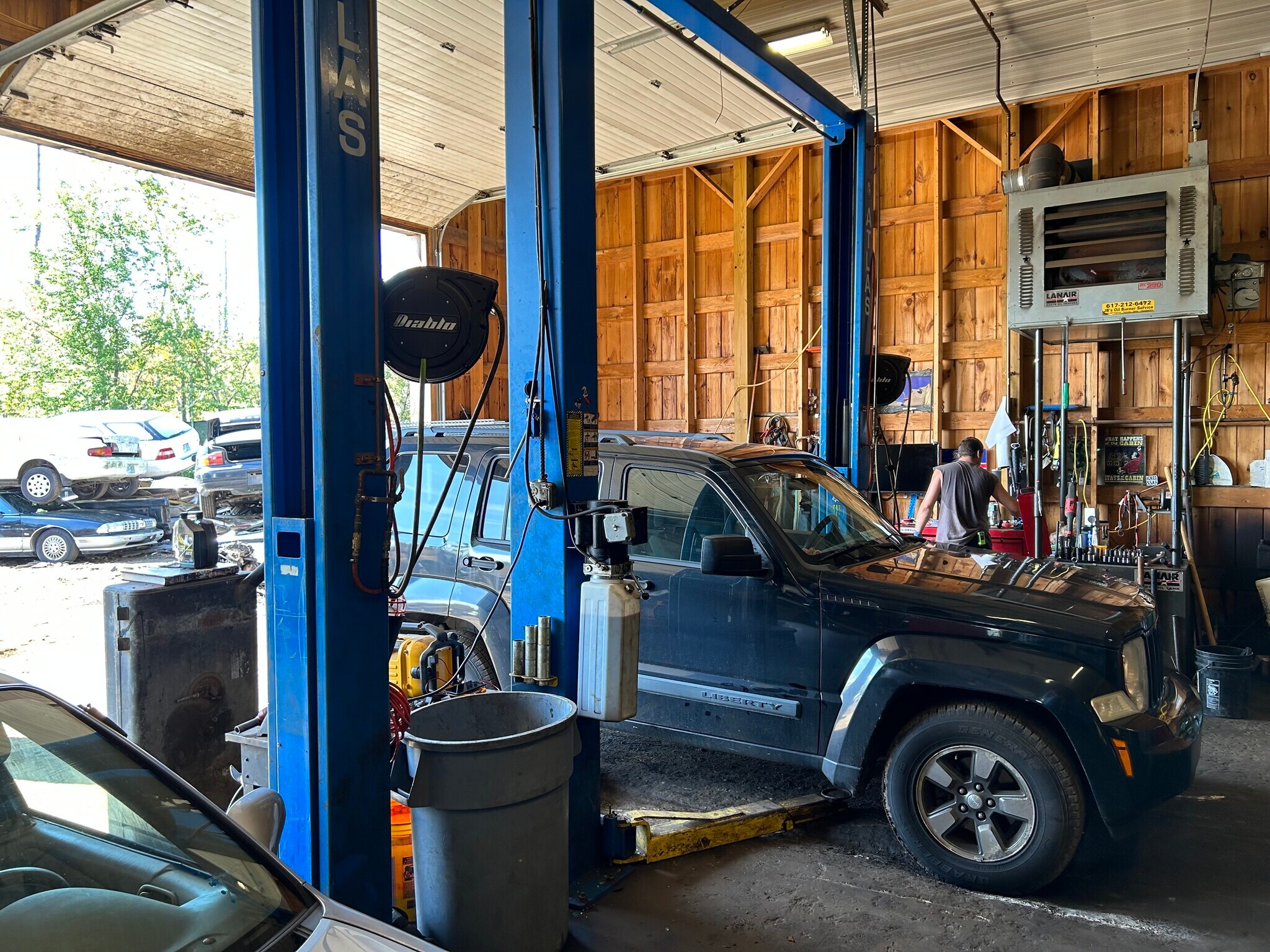 55 Hall Rd, Londonderry, NH 03053 Murray's Auto Recycling