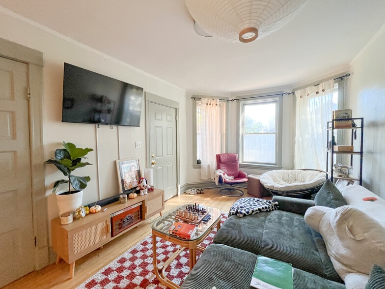 2442 N Ashland Ave, Chicago, IL for sale - Building Photo - Image 3 of 10