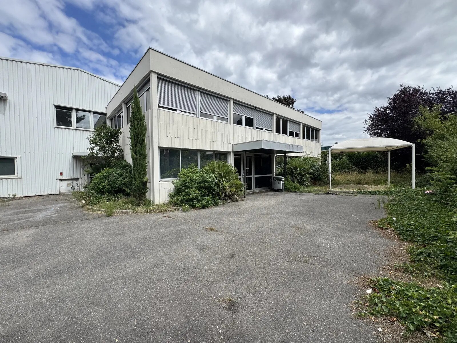 Flex in SAINT-OUEN-L'AUMONE for sale Building Photo- Image 1 of 17